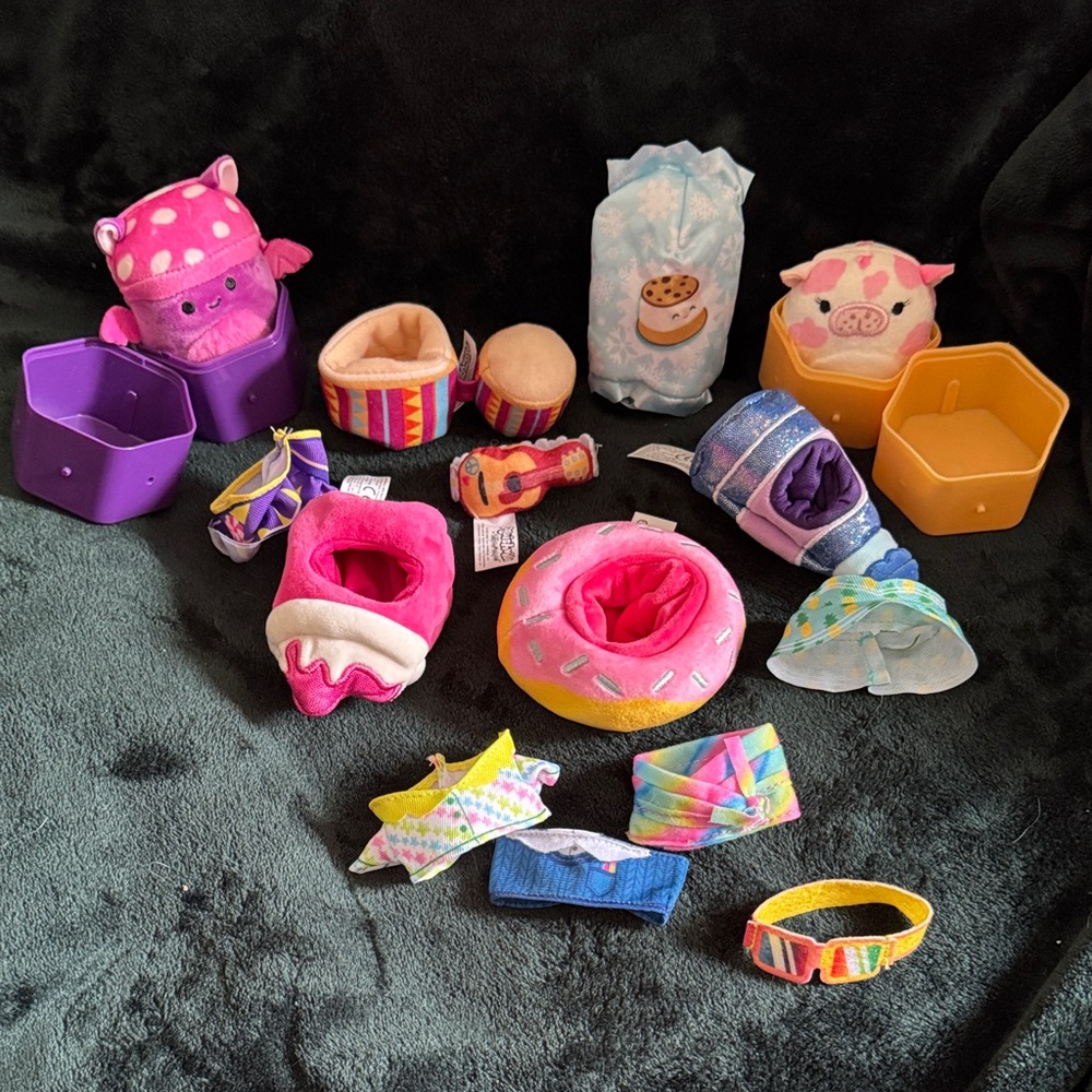 Squishville by Squishmallows Various Accessories & 2 Micromallows